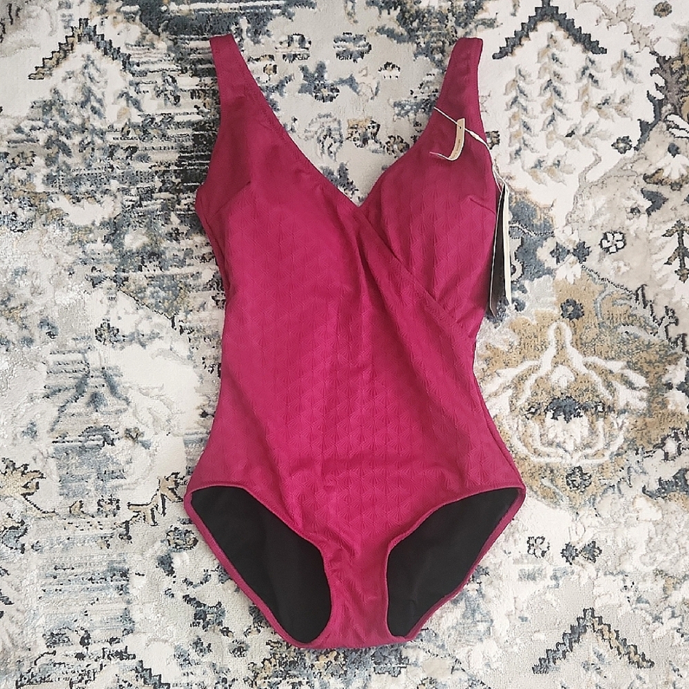 NWT GOTTEX | One Piece Textured Swimsuit - Picture 5 of 12